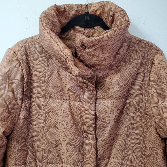 NWT Marc Fisher Caramel Python Puffer Size Medium - Picture 4 of 7